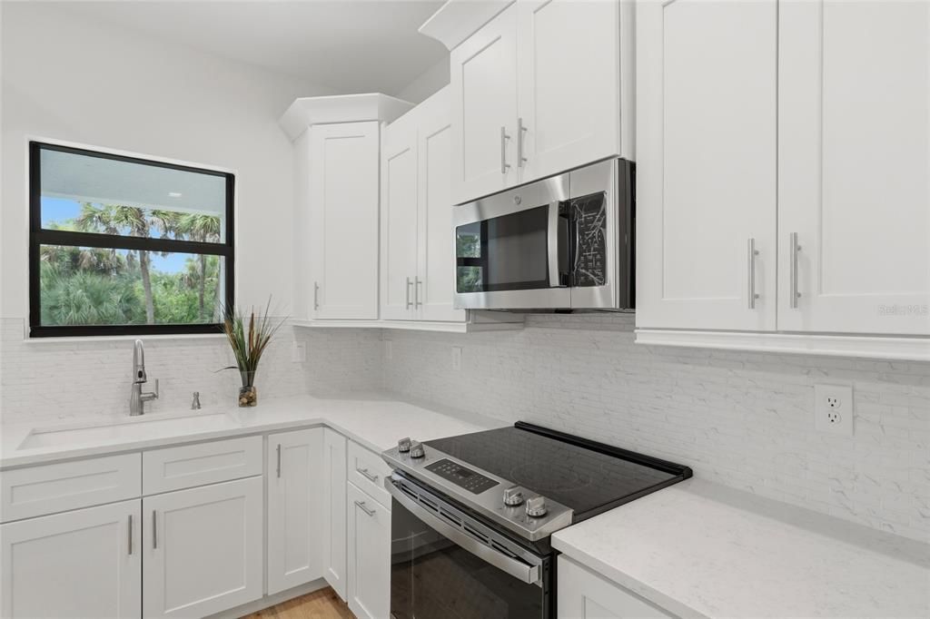 For Sale: $335,000 (3 beds, 2 baths, 1545 Square Feet)