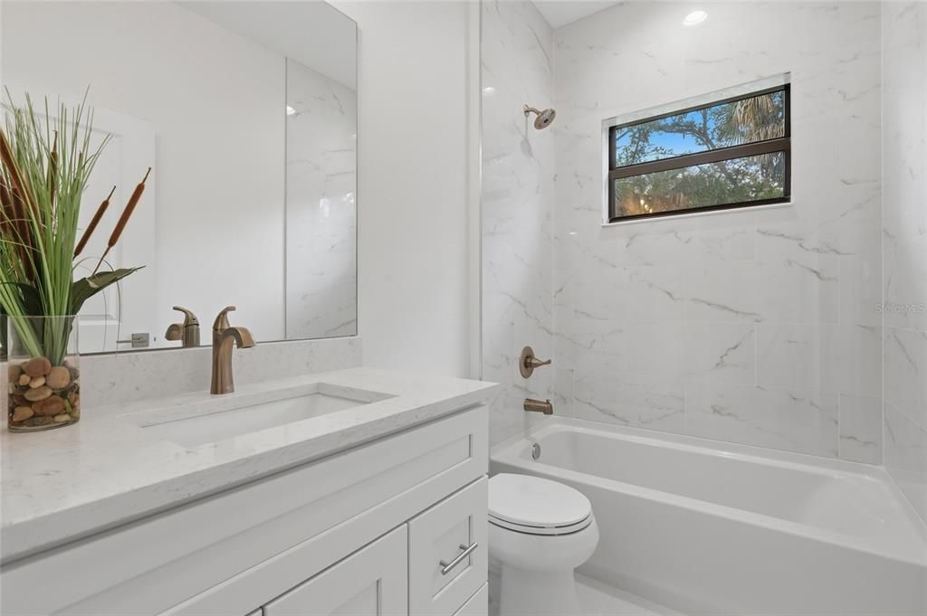 For Sale: $335,000 (3 beds, 2 baths, 1545 Square Feet)