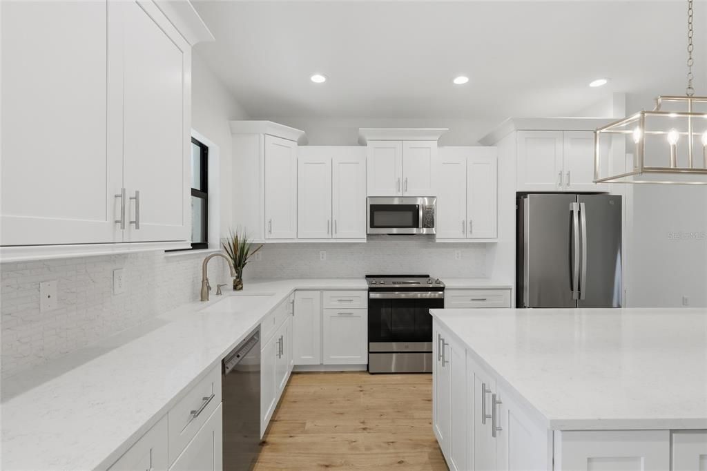 For Sale: $335,000 (3 beds, 2 baths, 1545 Square Feet)