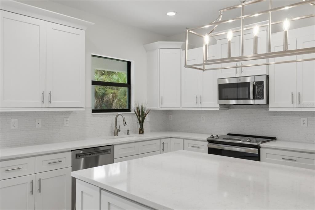 For Sale: $335,000 (3 beds, 2 baths, 1545 Square Feet)