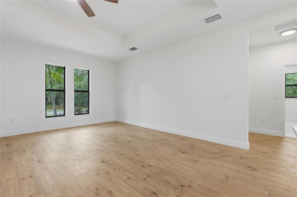 For Sale: $335,000 (3 beds, 2 baths, 1545 Square Feet)