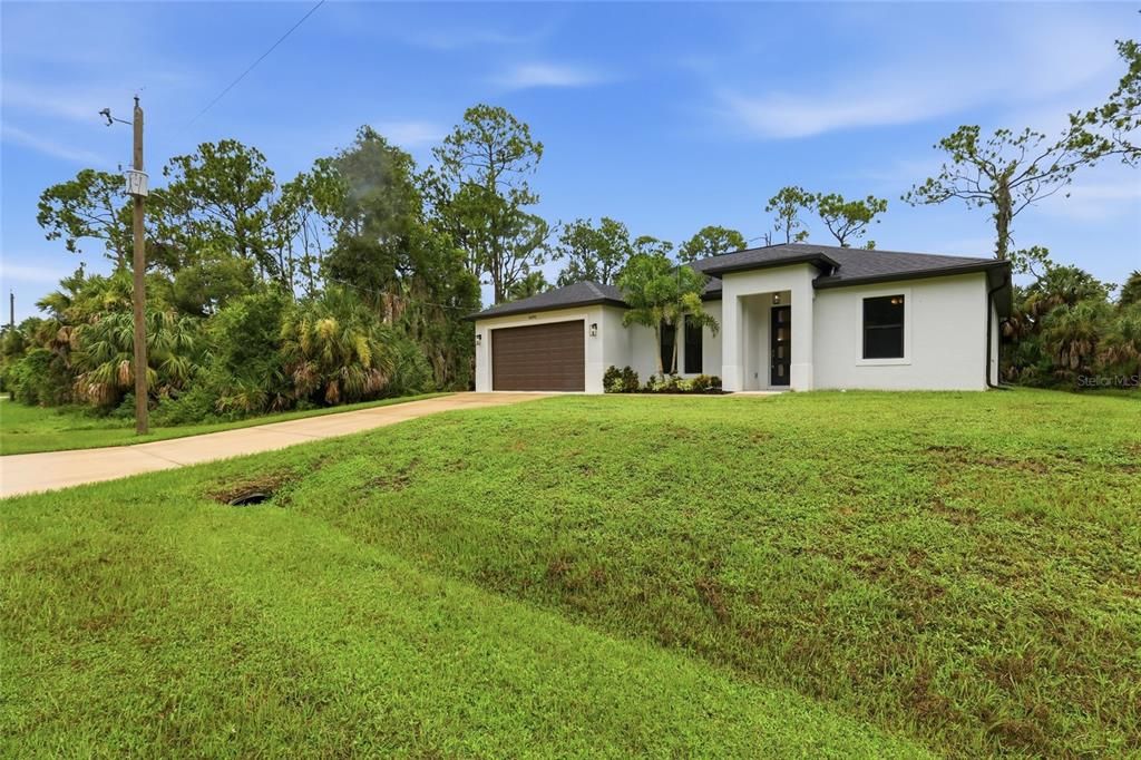For Sale: $335,000 (3 beds, 2 baths, 1545 Square Feet)