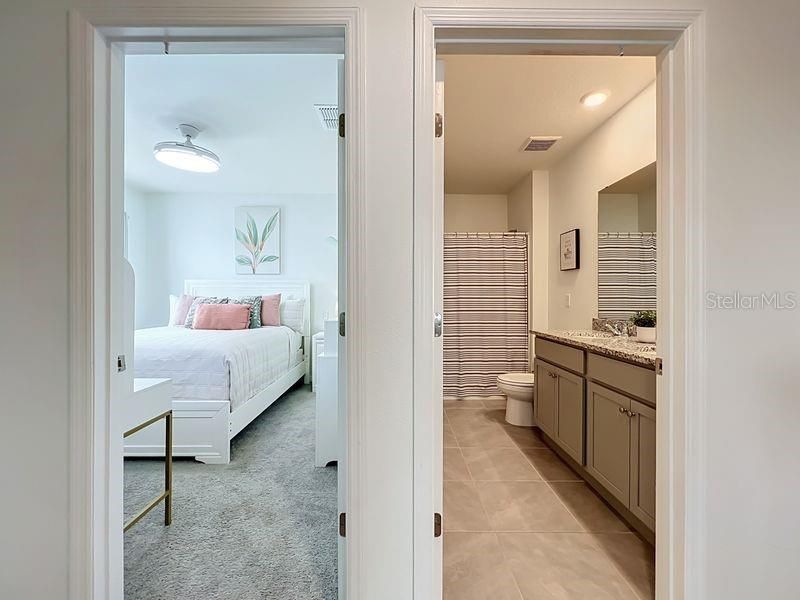 For Sale: $407,000 (5 beds, 3 baths, 2522 Square Feet)