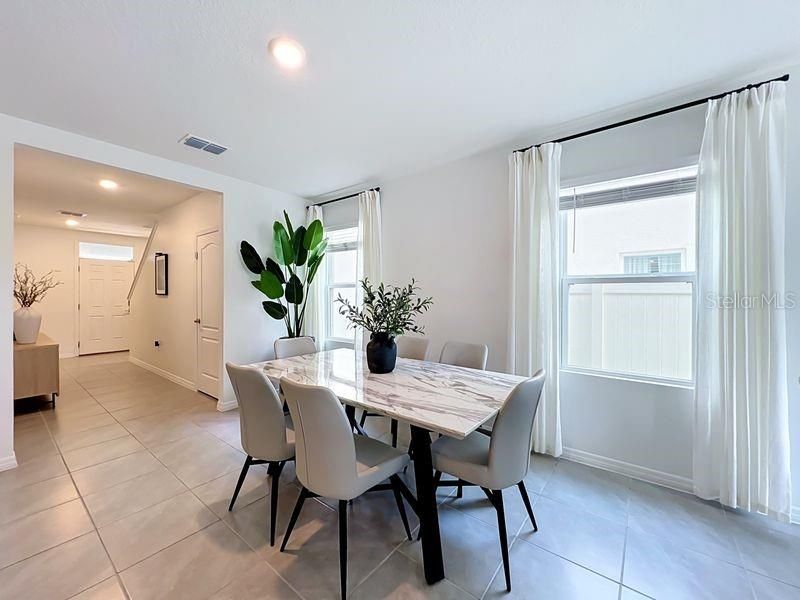 For Sale: $407,000 (5 beds, 3 baths, 2522 Square Feet)