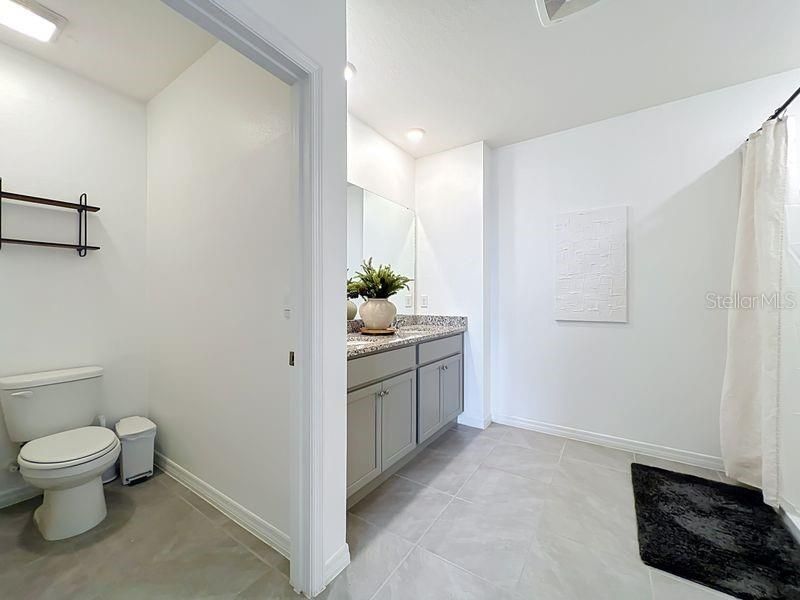 For Sale: $407,000 (5 beds, 3 baths, 2522 Square Feet)