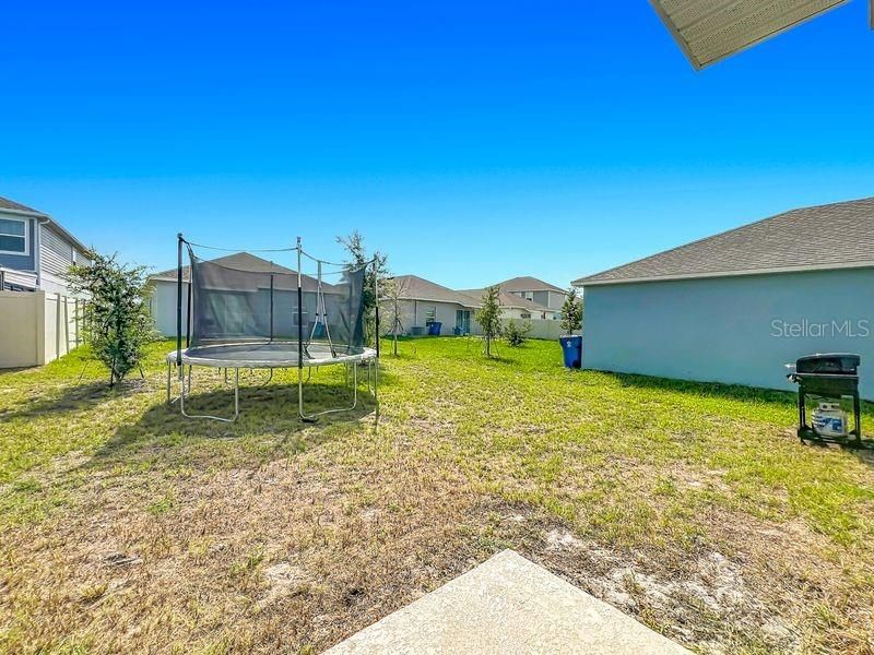For Sale: $407,000 (5 beds, 3 baths, 2522 Square Feet)