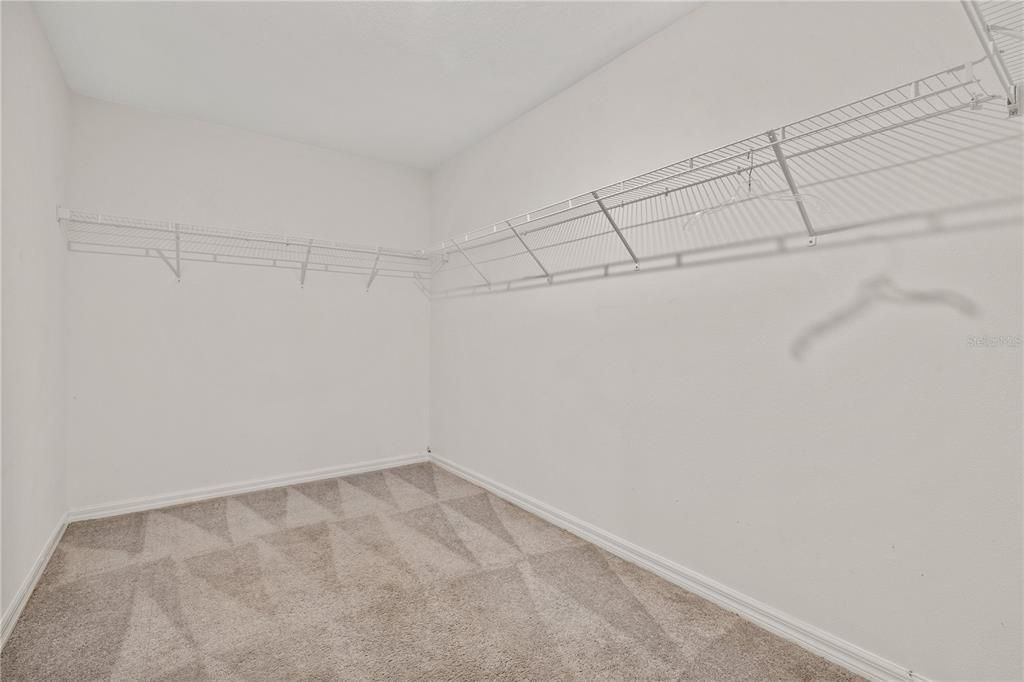 En Venta: $399,900 (4 camas, 2 baños, 2635 Pies cuadrados)
