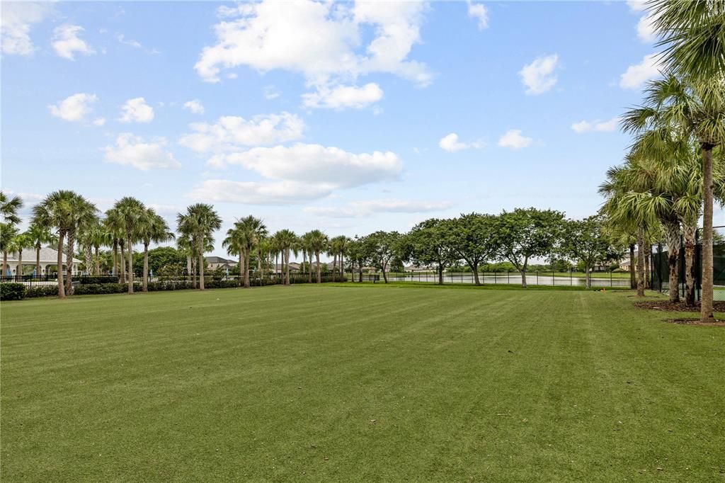 En Venta: $399,900 (4 camas, 2 baños, 2635 Pies cuadrados)