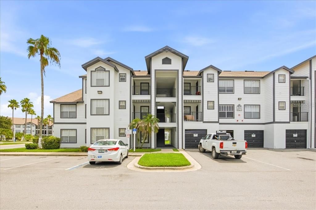 For Rent: $1,675 (2 beds, 2 baths, 1026 Square Feet)