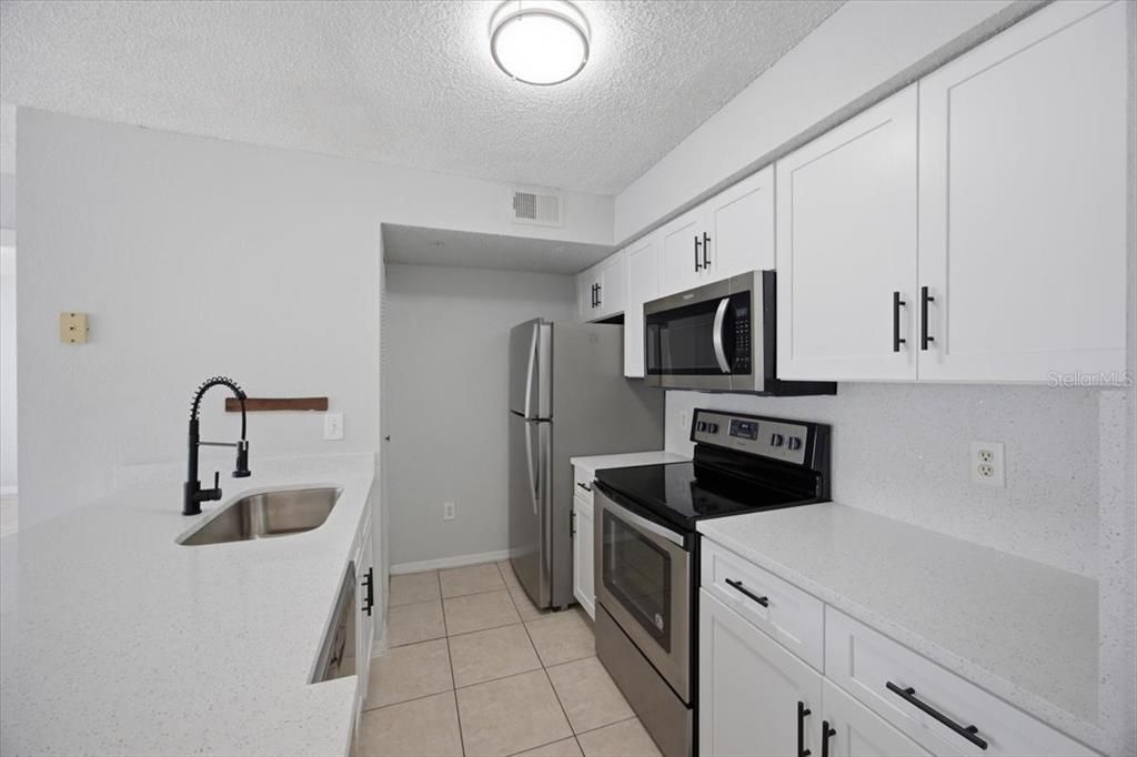 For Rent: $1,675 (2 beds, 2 baths, 1026 Square Feet)