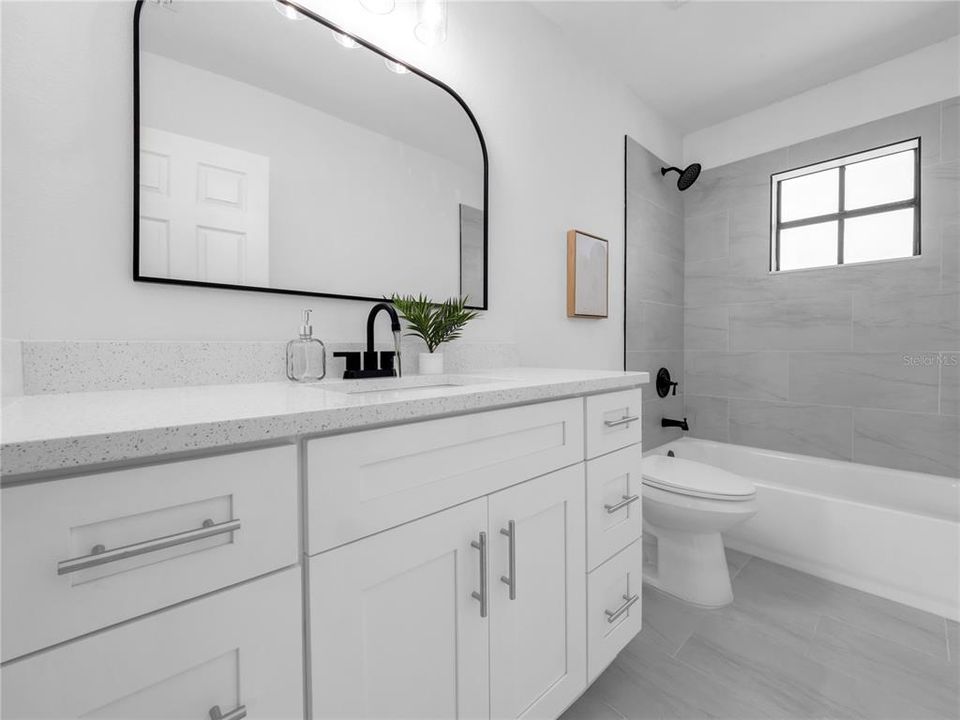 For Sale: $314,900 (2 beds, 2 baths, 876 Square Feet)
