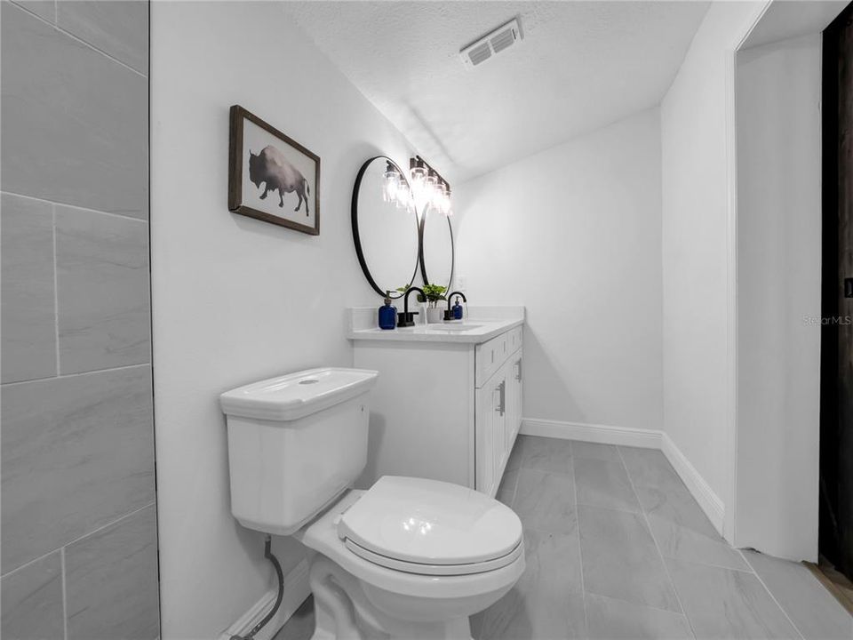 For Sale: $314,900 (2 beds, 2 baths, 876 Square Feet)