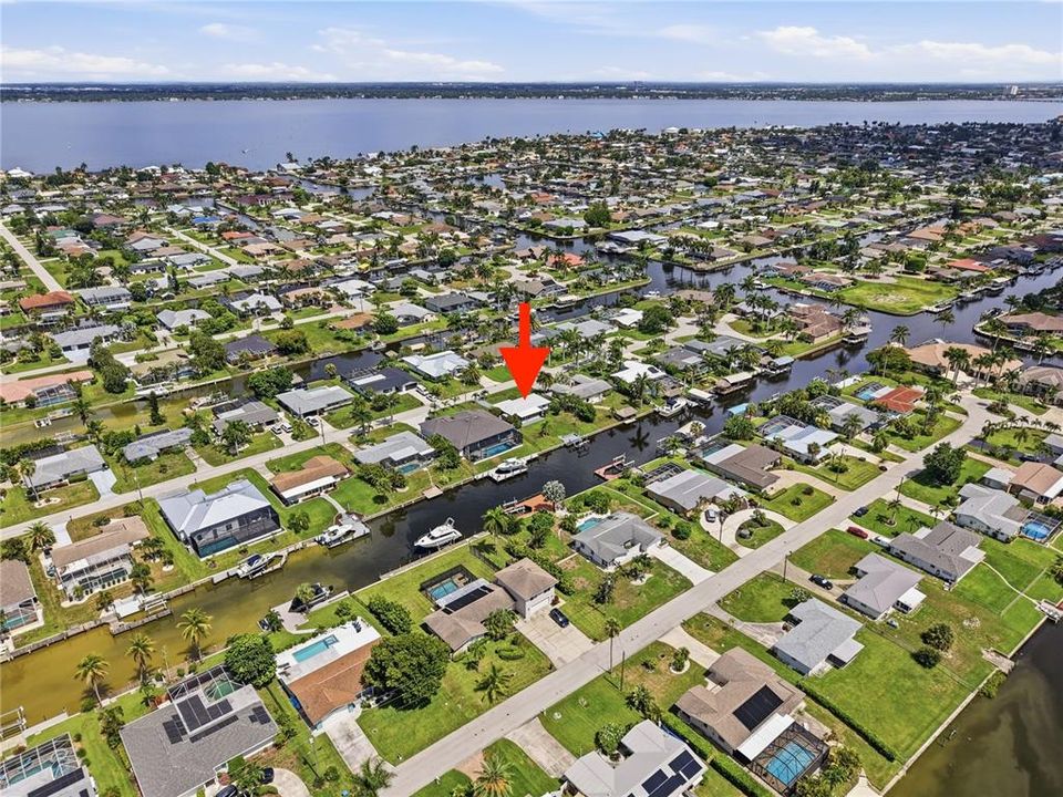 For Sale: $469,000 (2 beds, 1 baths, 1029 Square Feet)