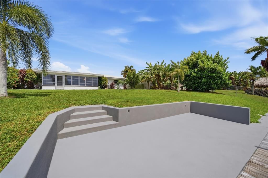 For Sale: $469,000 (2 beds, 1 baths, 1029 Square Feet)