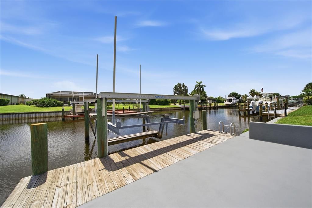 For Sale: $469,000 (2 beds, 1 baths, 1029 Square Feet)