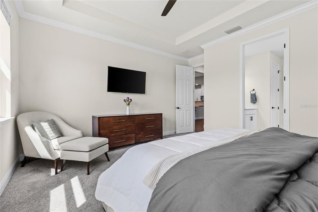 For Sale: $490,000 (3 beds, 2 baths, 2220 Square Feet)