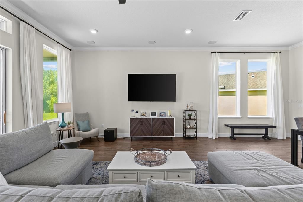 For Sale: $490,000 (3 beds, 2 baths, 2220 Square Feet)