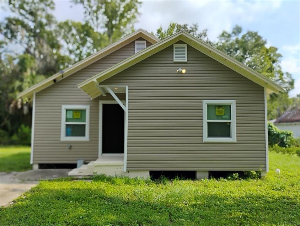 На продажу: $184,900 (2 спален, 2 ванн, 931 Квадратных фут)