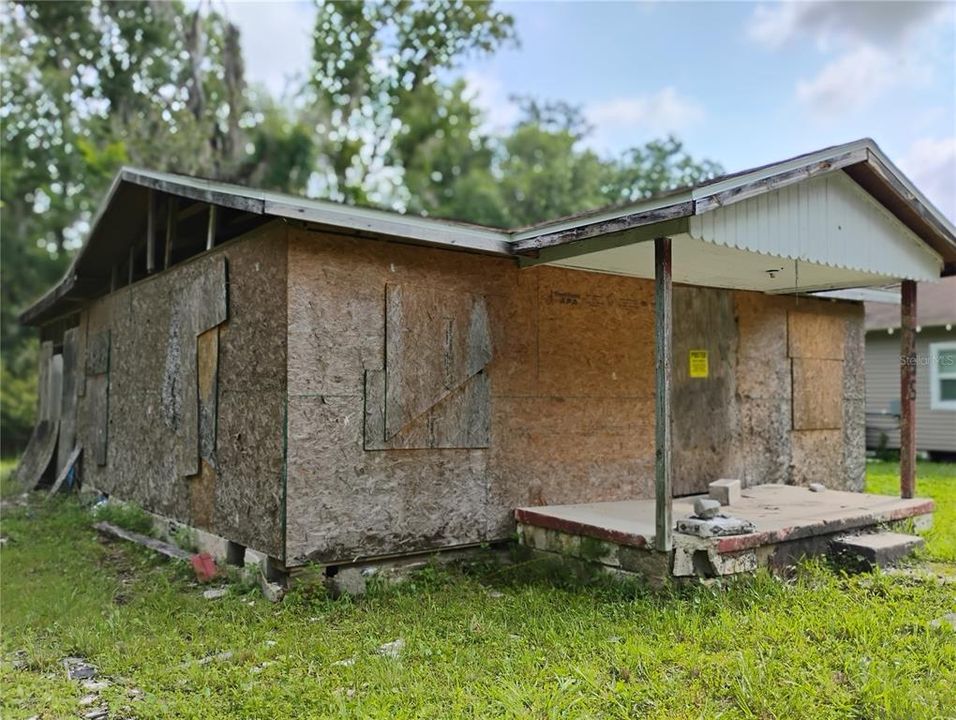 На продажу: $184,900 (2 спален, 2 ванн, 931 Квадратных фут)