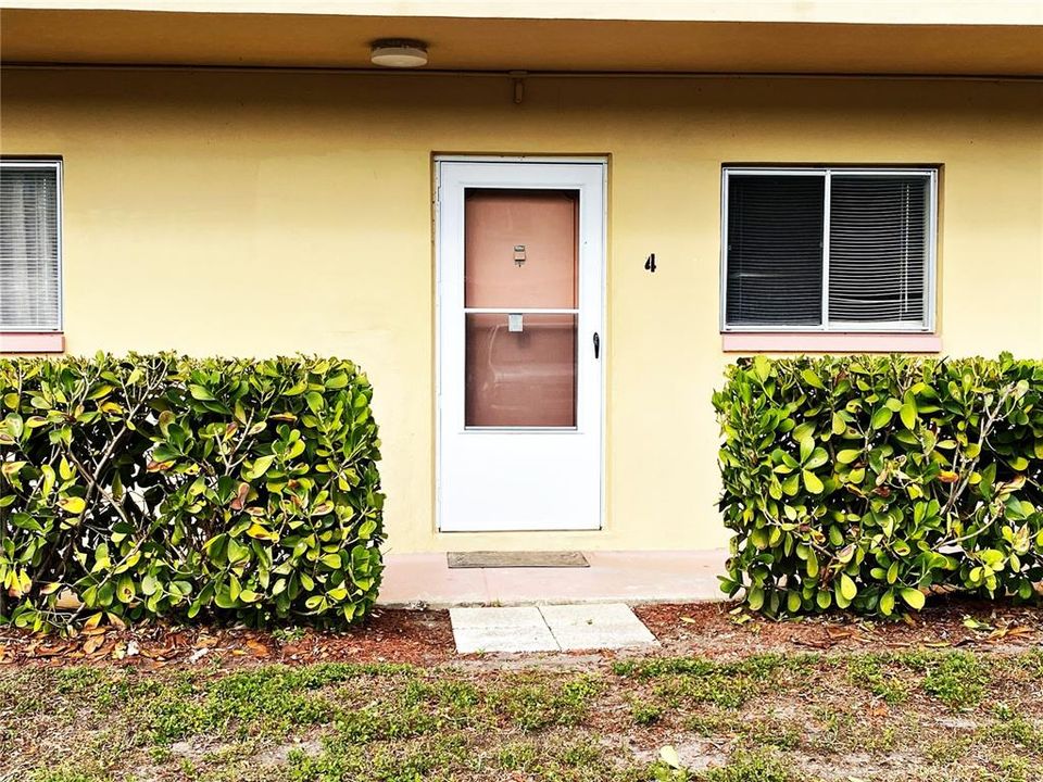 For Rent: $1,250 (1 beds, 1 baths, 605 Square Feet)