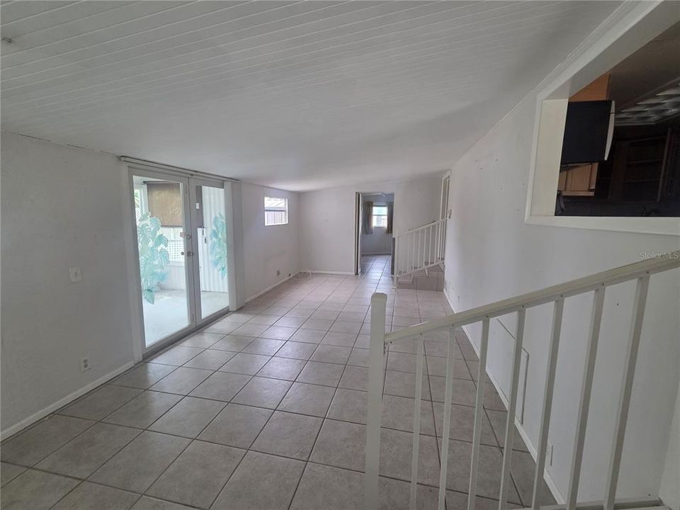 For Sale: $139,900 (2 beds, 2 baths, 2083 Square Feet)