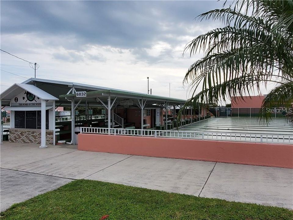 For Sale: $139,900 (2 beds, 2 baths, 2083 Square Feet)