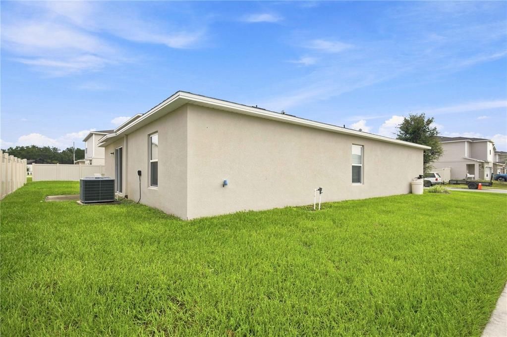 For Sale: $249,900 (3 beds, 2 baths, 1265 Square Feet)