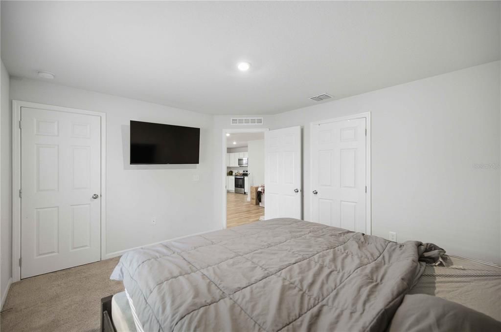 For Sale: $249,900 (3 beds, 2 baths, 1265 Square Feet)