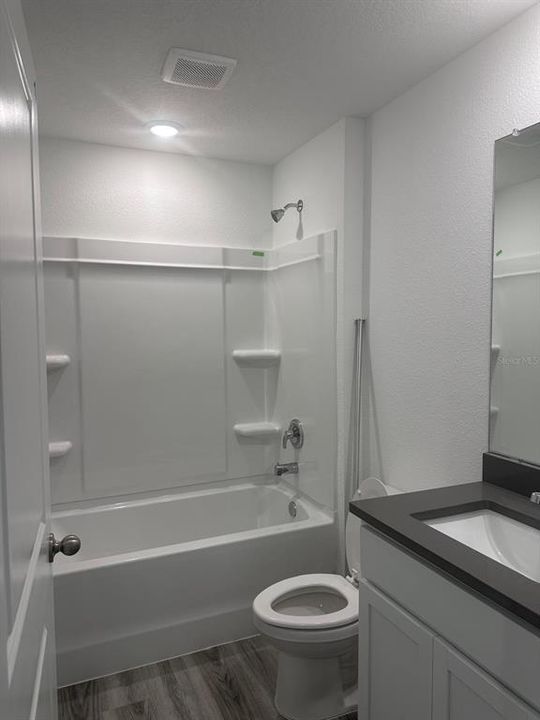En Renta: $2,200 (3 camas, 2 baños, 1560 Pies cuadrados)