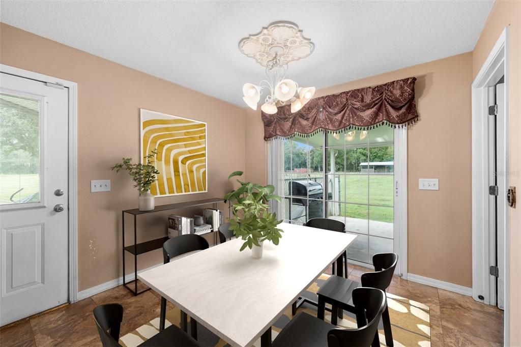En Venta: $329,000 (3 camas, 2 baños, 1502 Pies cuadrados)