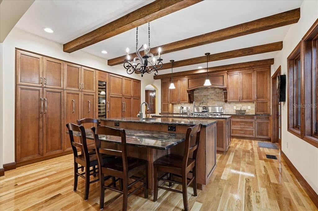 En Venta: $3,450,000 (5 camas, 4 baños, 4278 Pies cuadrados)