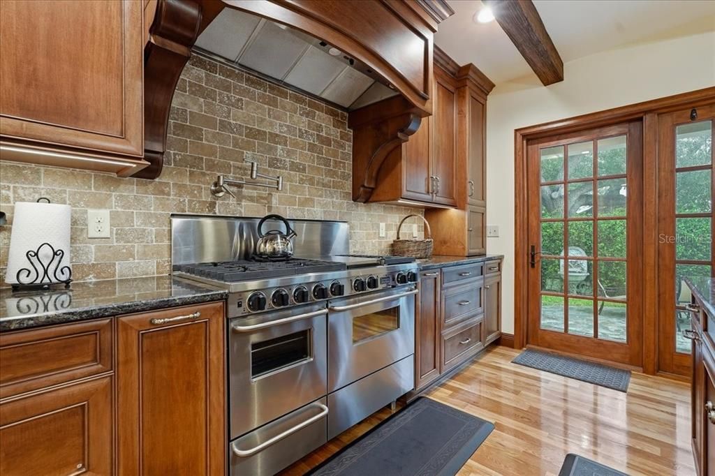 En Venta: $3,450,000 (5 camas, 4 baños, 4278 Pies cuadrados)