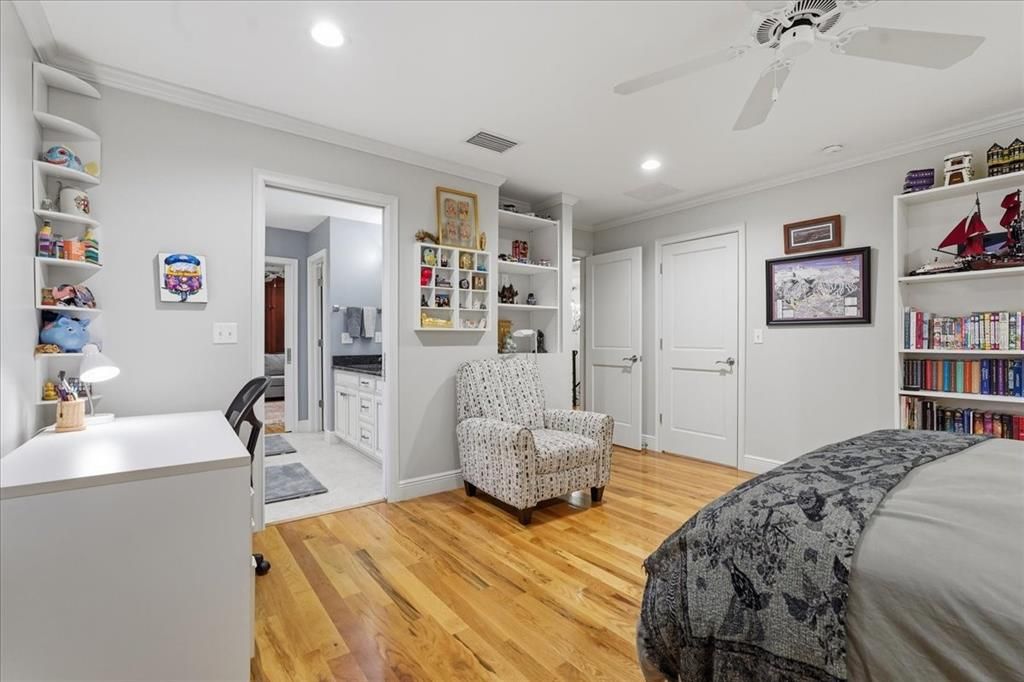 En Venta: $3,450,000 (5 camas, 4 baños, 4278 Pies cuadrados)