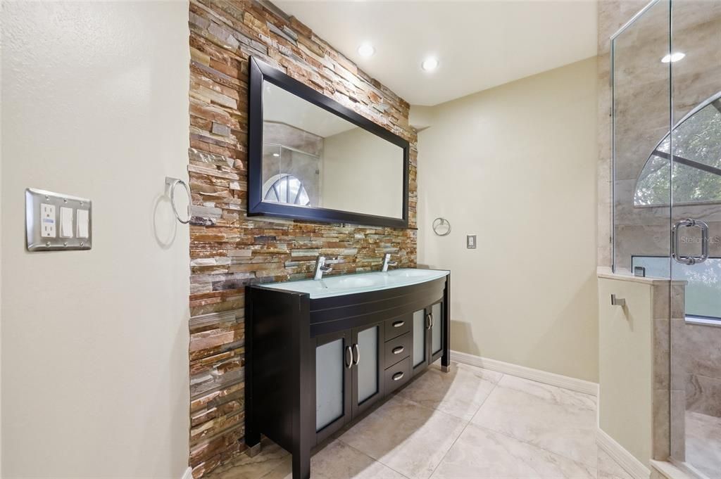 For Rent: $2,700 (3 beds, 2 baths, 1460 Square Feet)