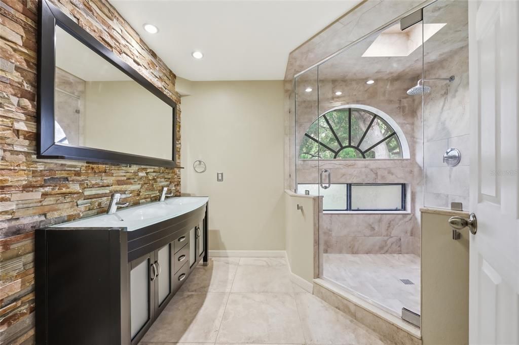 For Rent: $2,700 (3 beds, 2 baths, 1460 Square Feet)