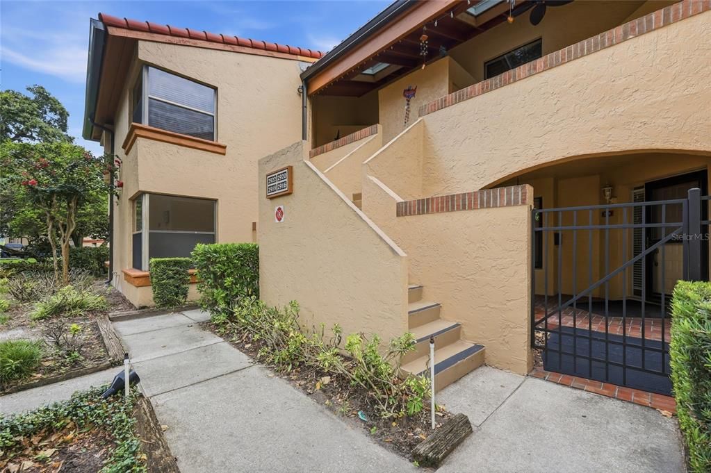 For Rent: $2,700 (3 beds, 2 baths, 1460 Square Feet)