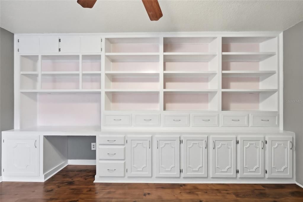 For Rent: $2,700 (3 beds, 2 baths, 1460 Square Feet)