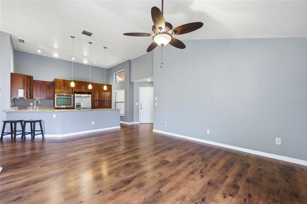 For Rent: $2,700 (3 beds, 2 baths, 1460 Square Feet)