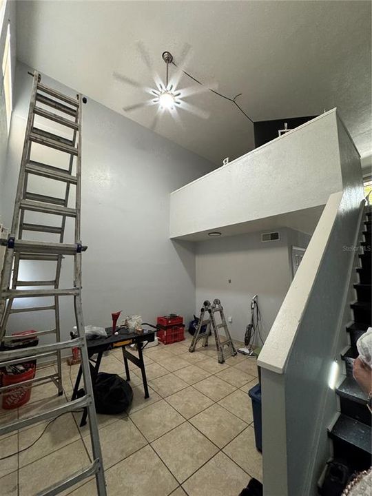 For Sale: $77,000 (1 beds, 1 baths, 762 Square Feet)