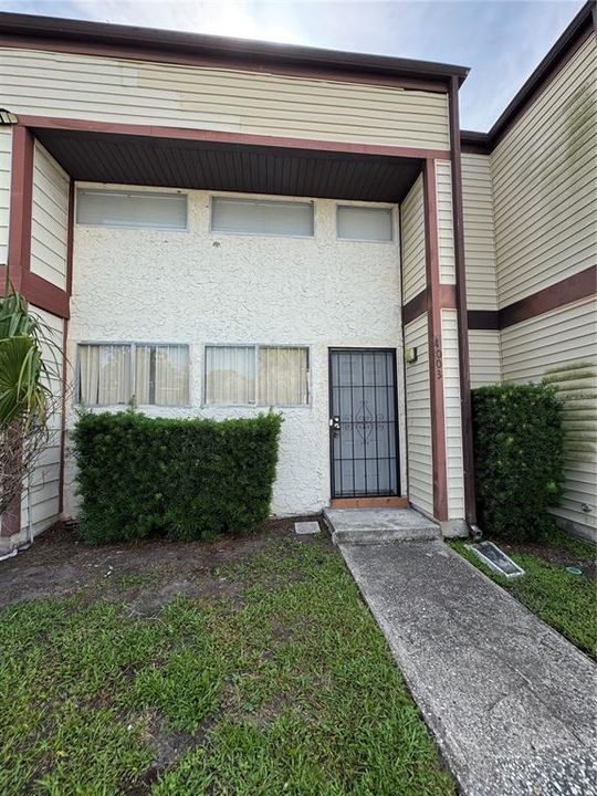 For Sale: $77,000 (1 beds, 1 baths, 762 Square Feet)
