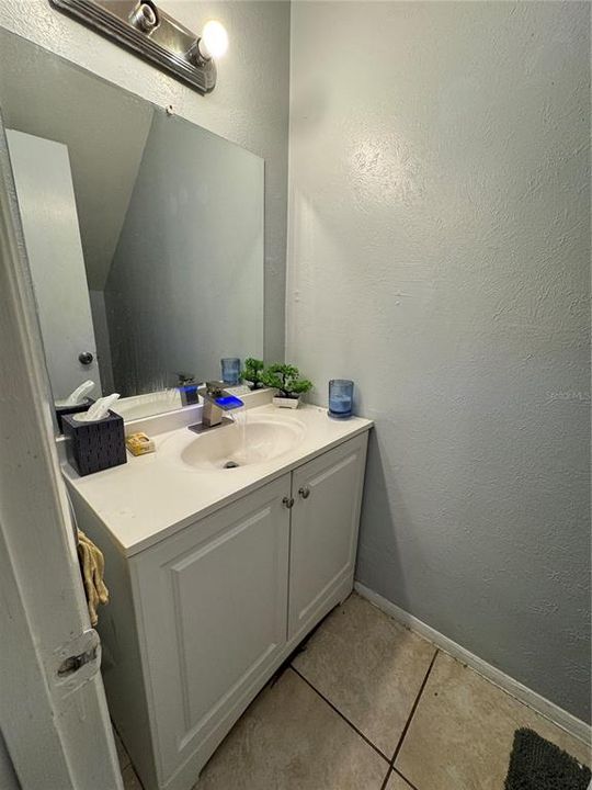 For Sale: $77,000 (1 beds, 1 baths, 762 Square Feet)
