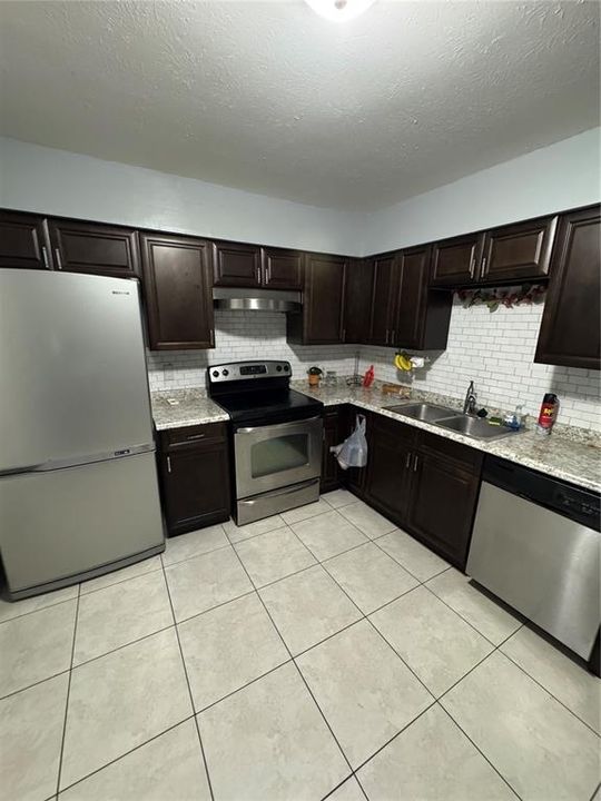 For Sale: $77,000 (1 beds, 1 baths, 762 Square Feet)