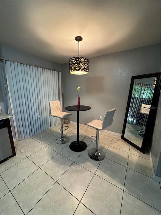 For Sale: $77,000 (1 beds, 1 baths, 762 Square Feet)