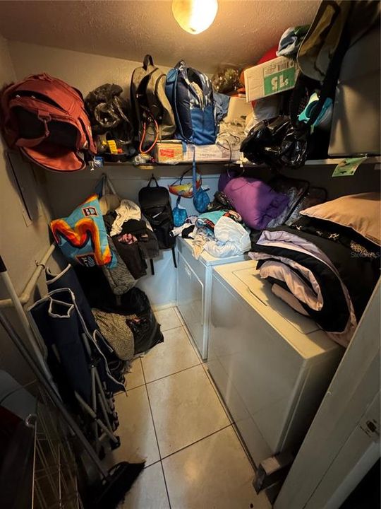 For Sale: $77,000 (1 beds, 1 baths, 762 Square Feet)
