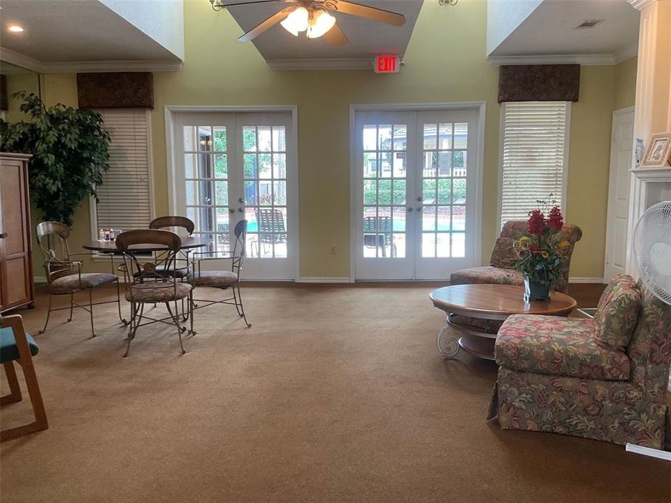 Active With Contract: $148,000 (1 beds, 1 baths, 749 Square Feet)