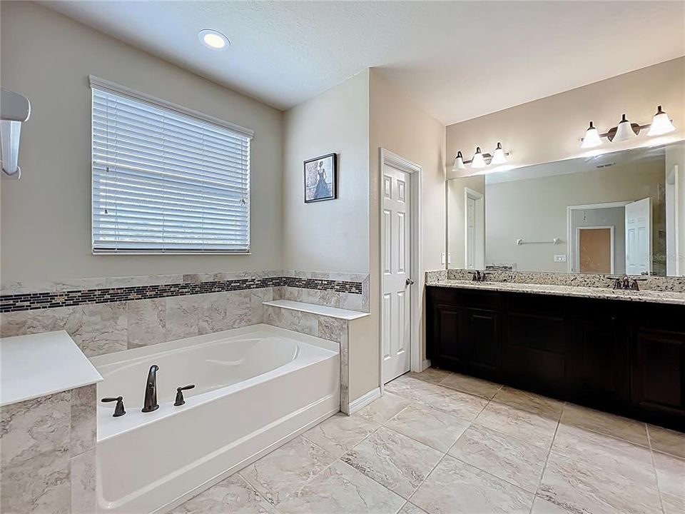 For Rent: $3,775 (4 beds, 3 baths, 3569 Square Feet)