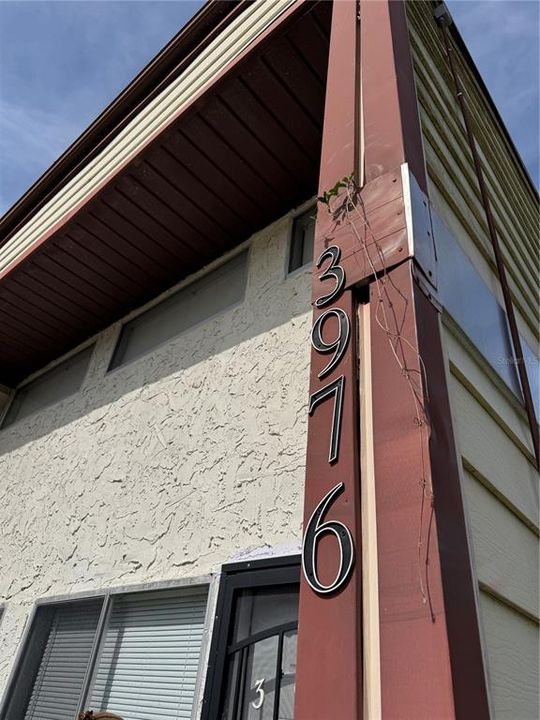 For Sale: $77,000 (1 beds, 1 baths, 762 Square Feet)