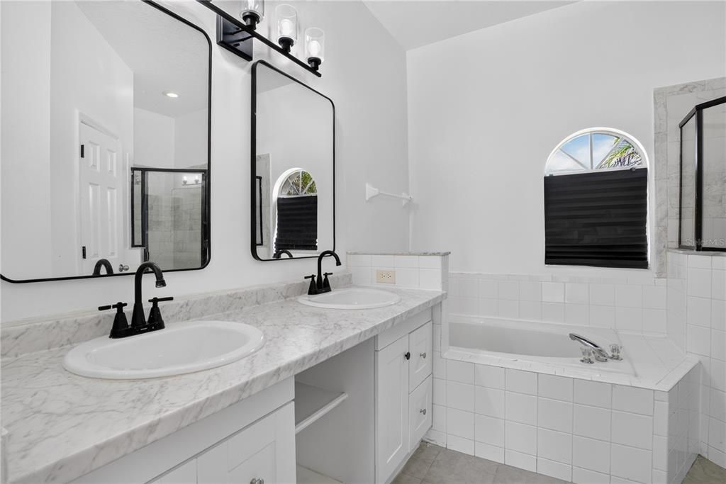 For Rent: $2,200 (4 beds, 2 baths, 1752 Square Feet)