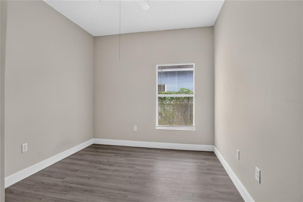 For Rent: $2,200 (4 beds, 2 baths, 1752 Square Feet)