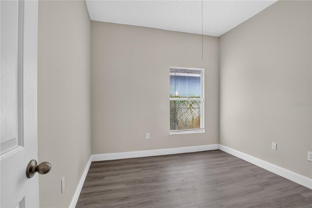 For Rent: $2,200 (4 beds, 2 baths, 1752 Square Feet)